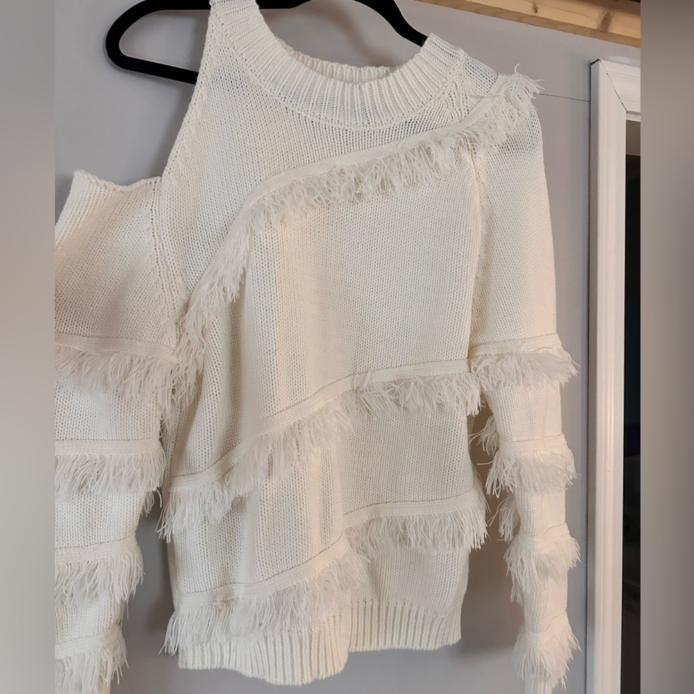 One side open shoulder sweater